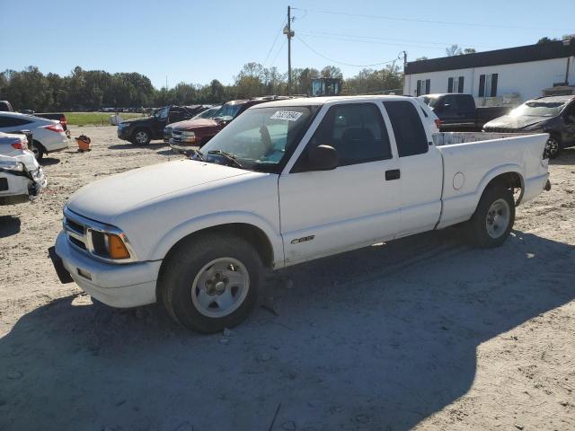  Salvage Chevrolet S-10