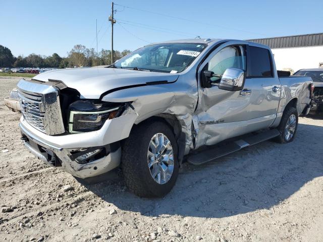  Salvage Nissan Titan