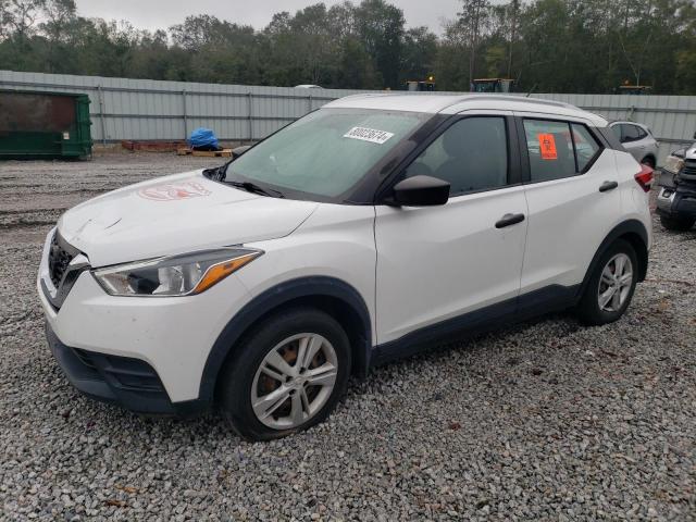  Salvage Nissan Kicks