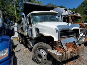  Salvage Mack 700 Cv700