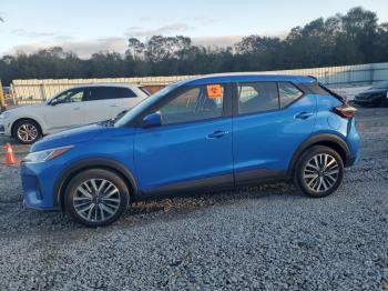  Salvage Nissan Kicks