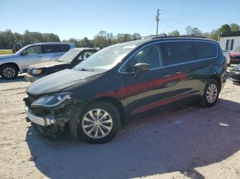  Salvage Chrysler Pacifica