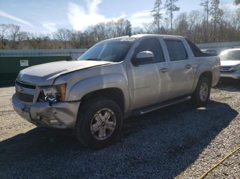  Salvage Chevrolet Avalanche