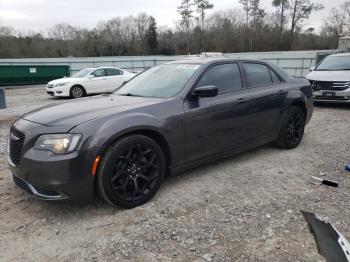  Salvage Chrysler 300