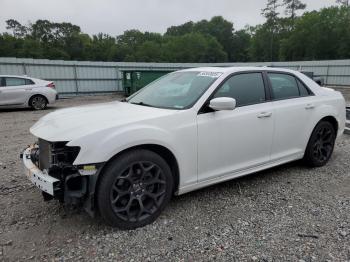  Salvage Chrysler 300
