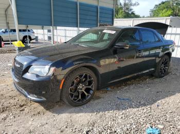  Salvage Chrysler 300