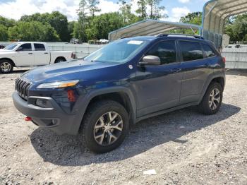  Salvage Jeep Cherokee