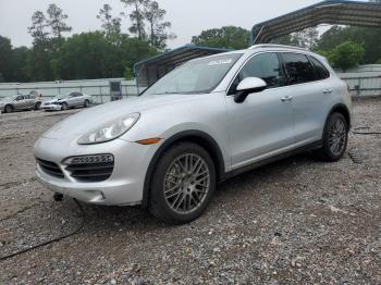  Salvage Porsche Cayenne
