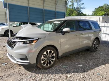  Salvage Kia Carnival