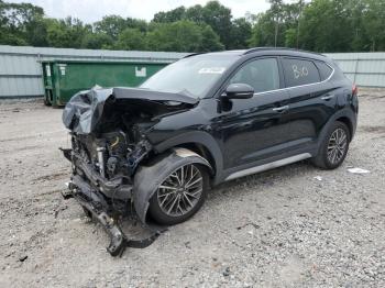  Salvage Hyundai TUCSON