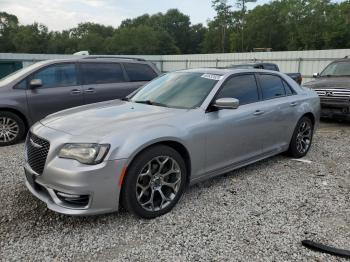  Salvage Chrysler 300