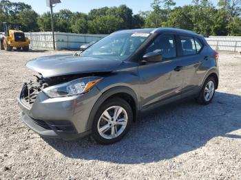  Salvage Nissan Kicks