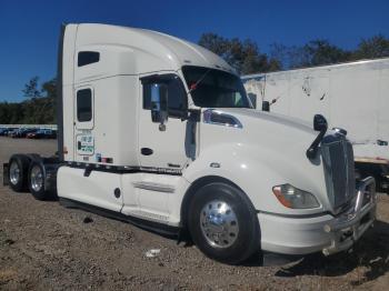  Salvage Kenworth Constructi