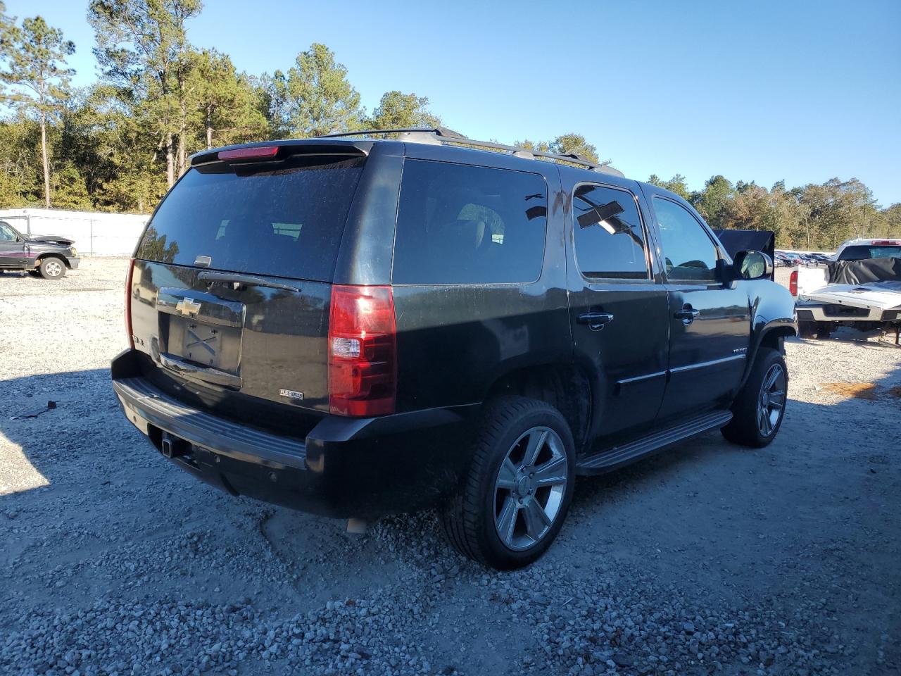 Chevrolet Tahoe C1500 Image 2