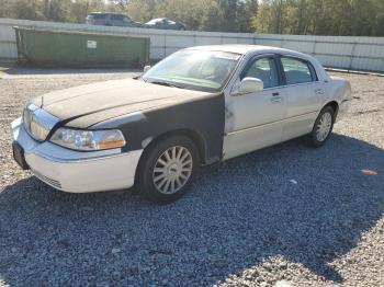  Salvage Lincoln Towncar