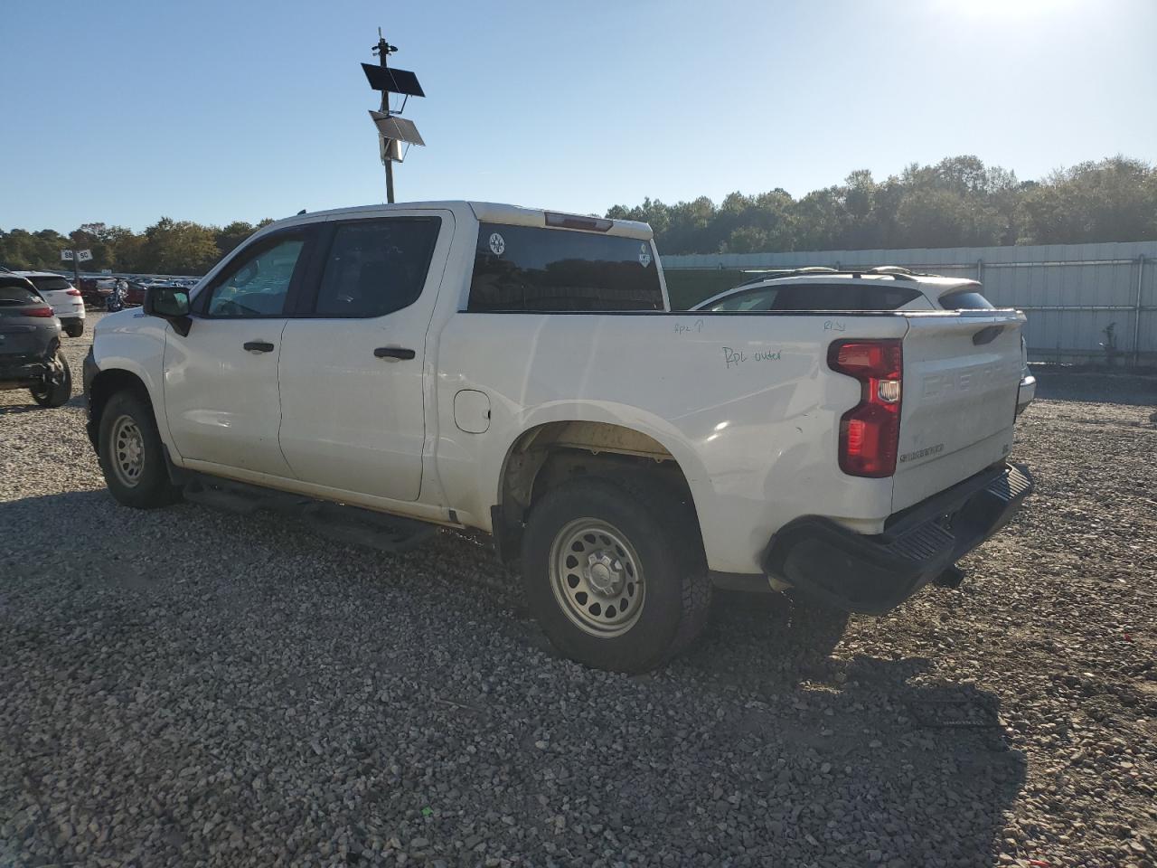 Chevrolet Silverado C1500 Image 3