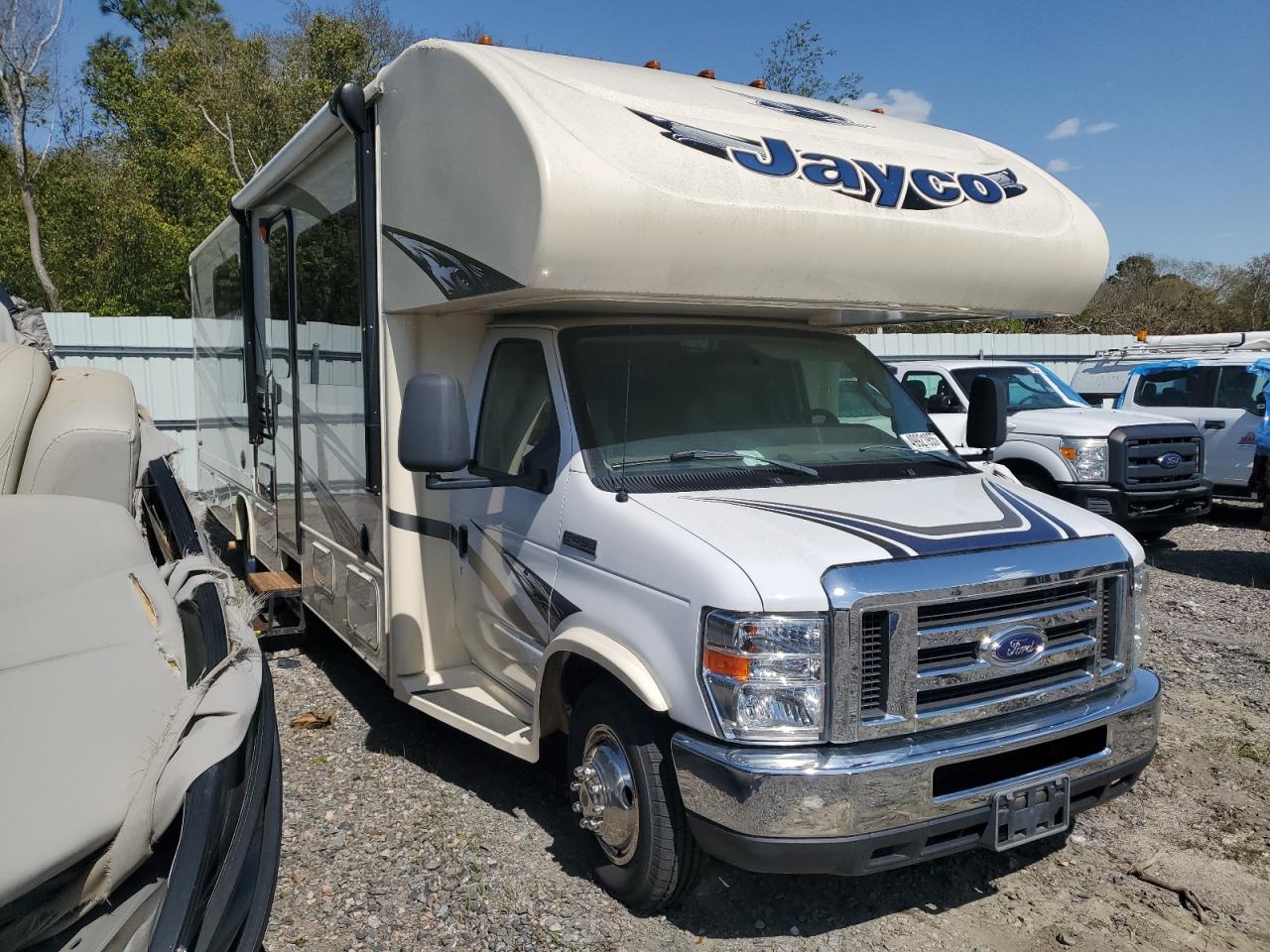 Ford Econoline E450 Super Duty Cutaway Van Image 1