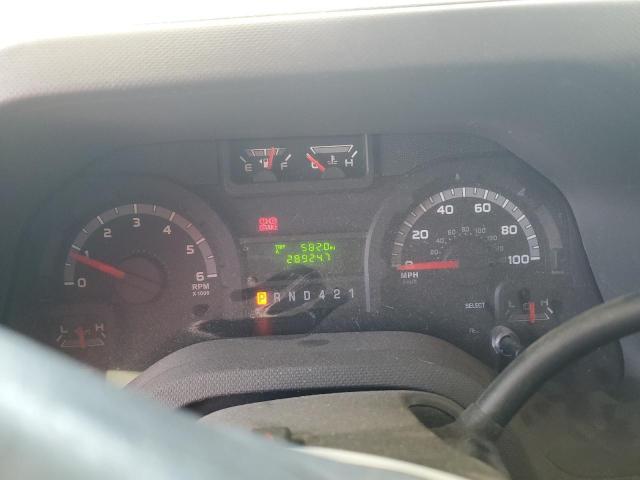 Ford Econoline E450 Super Duty Cutaway Van Image 9