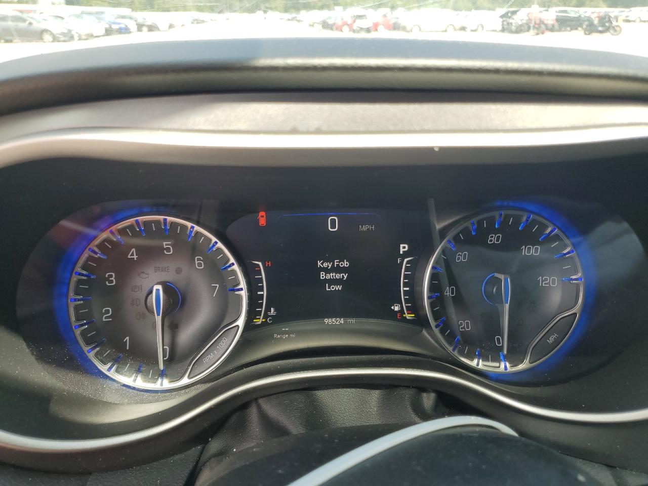 Chrysler Pacifica Touring L Image 10