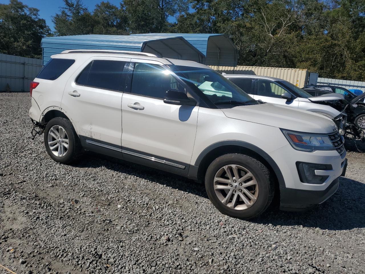 Ford Explorer Xlt Image 4