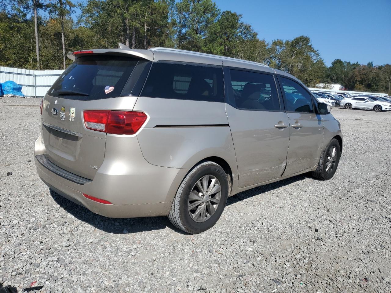 Kia Sedona Lx Image 12