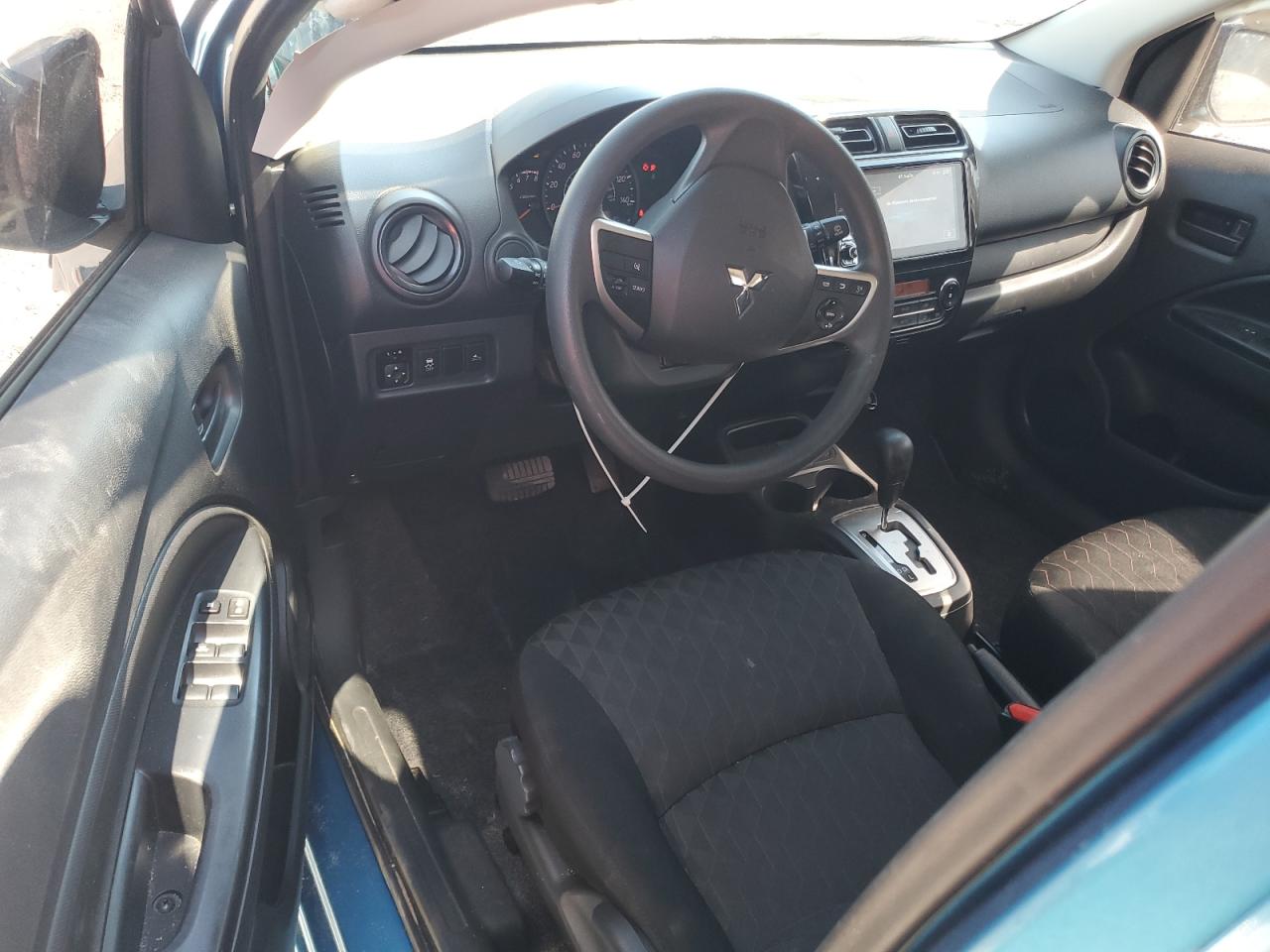 Mitsubishi Mirage Es Image 7