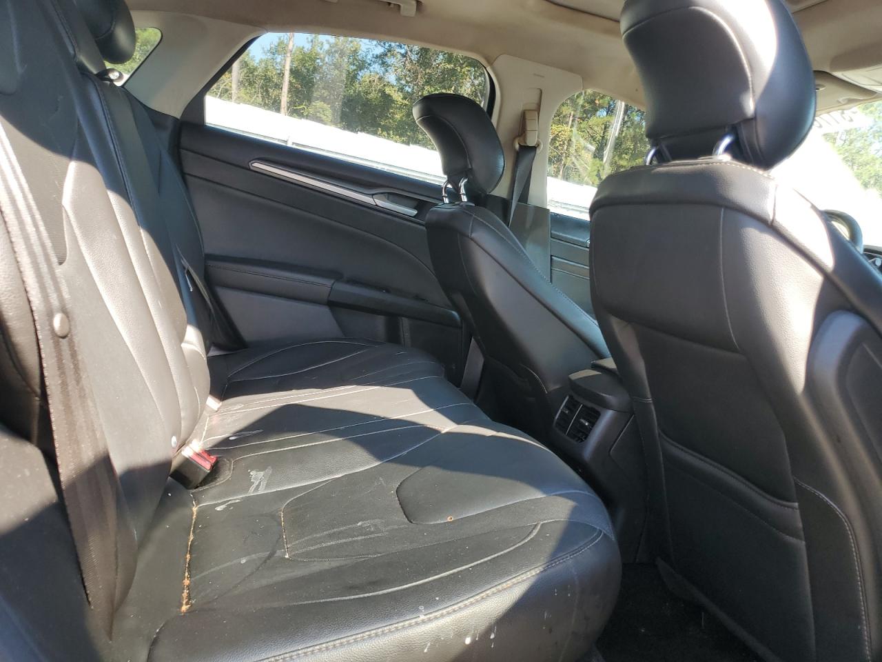 Ford Fusion Titanium Image 5