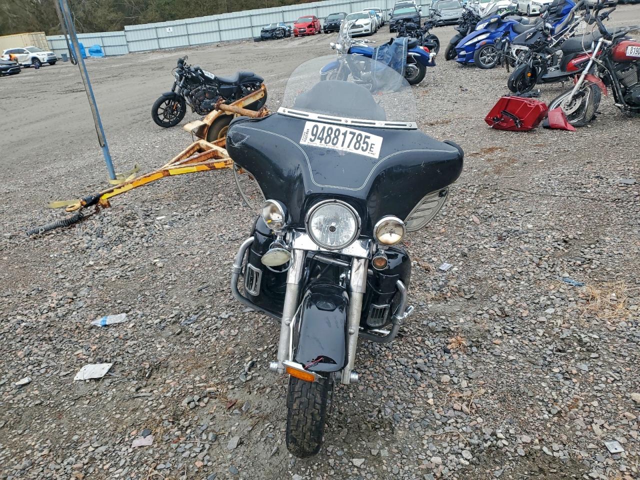 Harley-Davidson Fl Classic Image 2