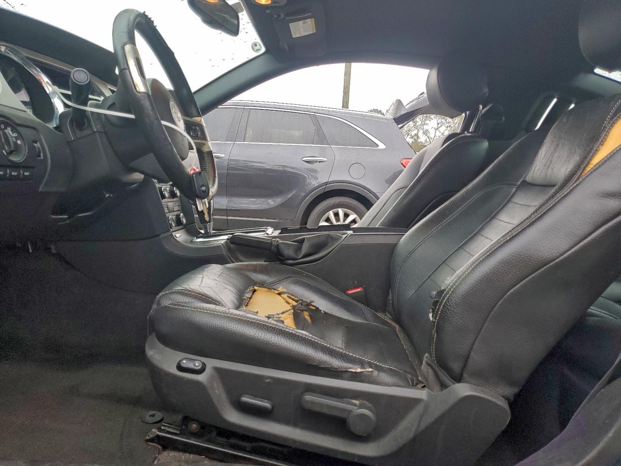 Ford Mustang Image 9