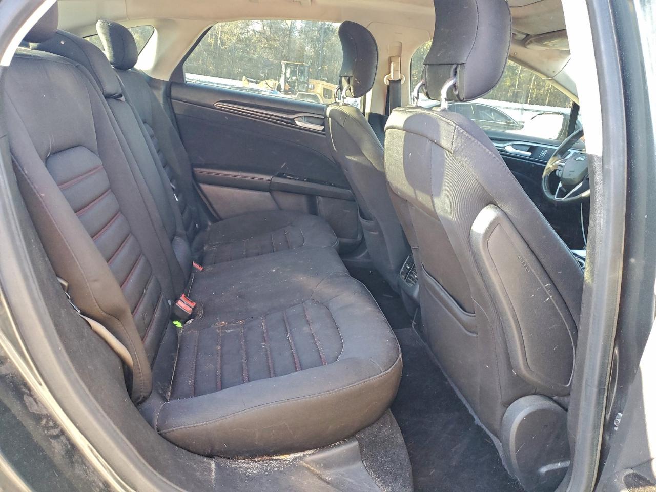 Ford Fusion Se Image 9