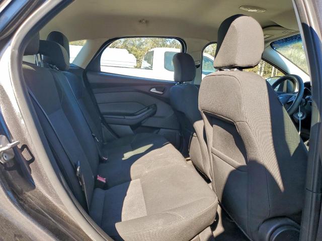 Ford Focus Se Image 6