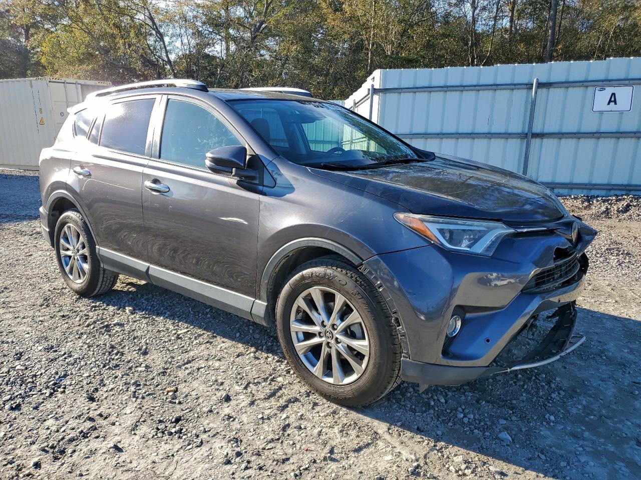 Toyota RAV4 Limited Image 7