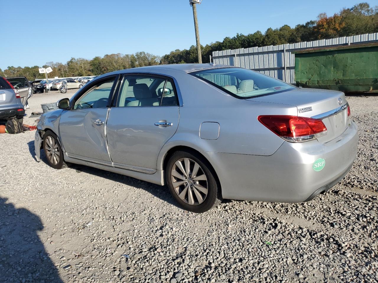 Toyota Avalon Base Image 9