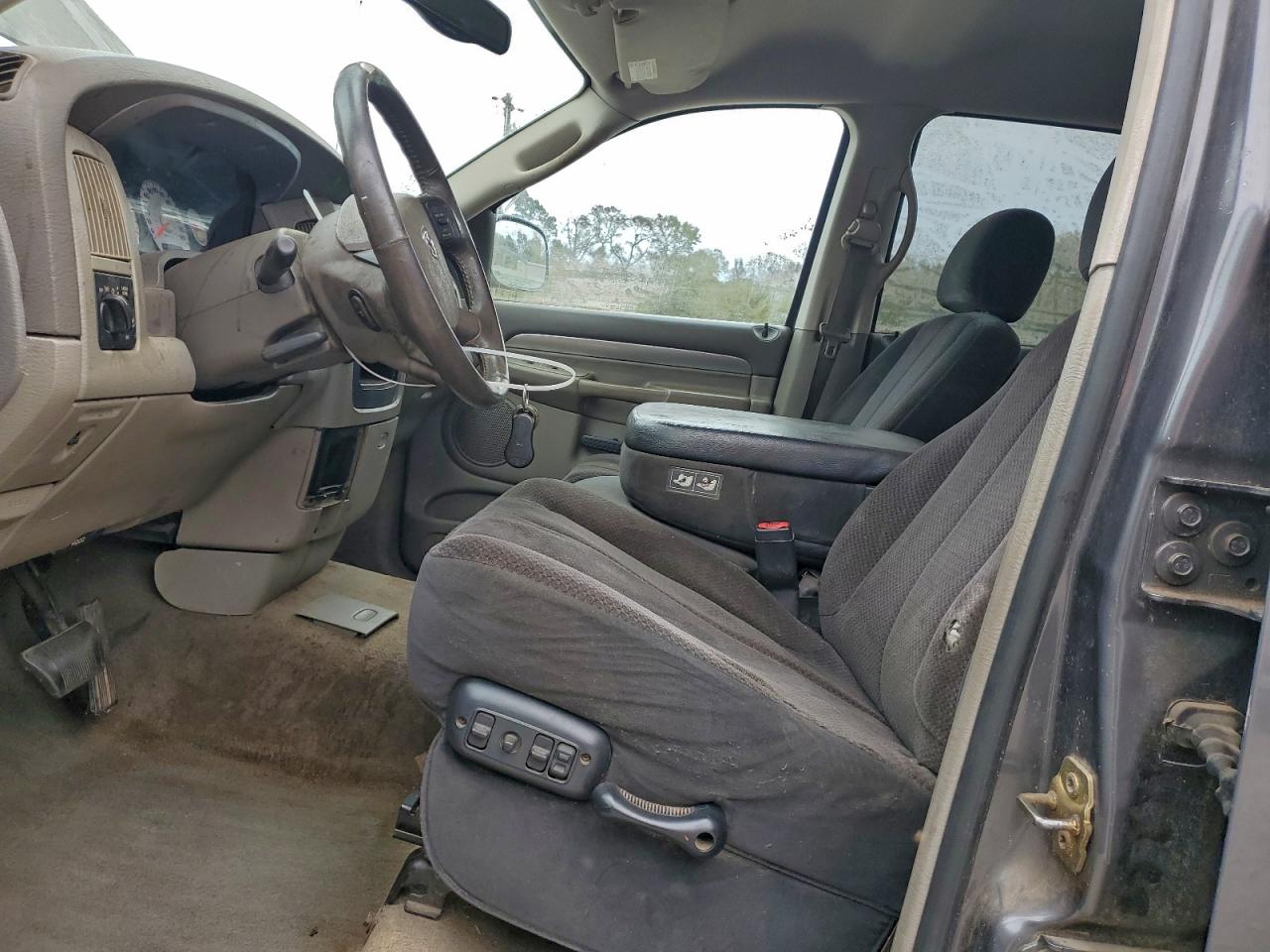 Dodge Ram 1500 St Image 2