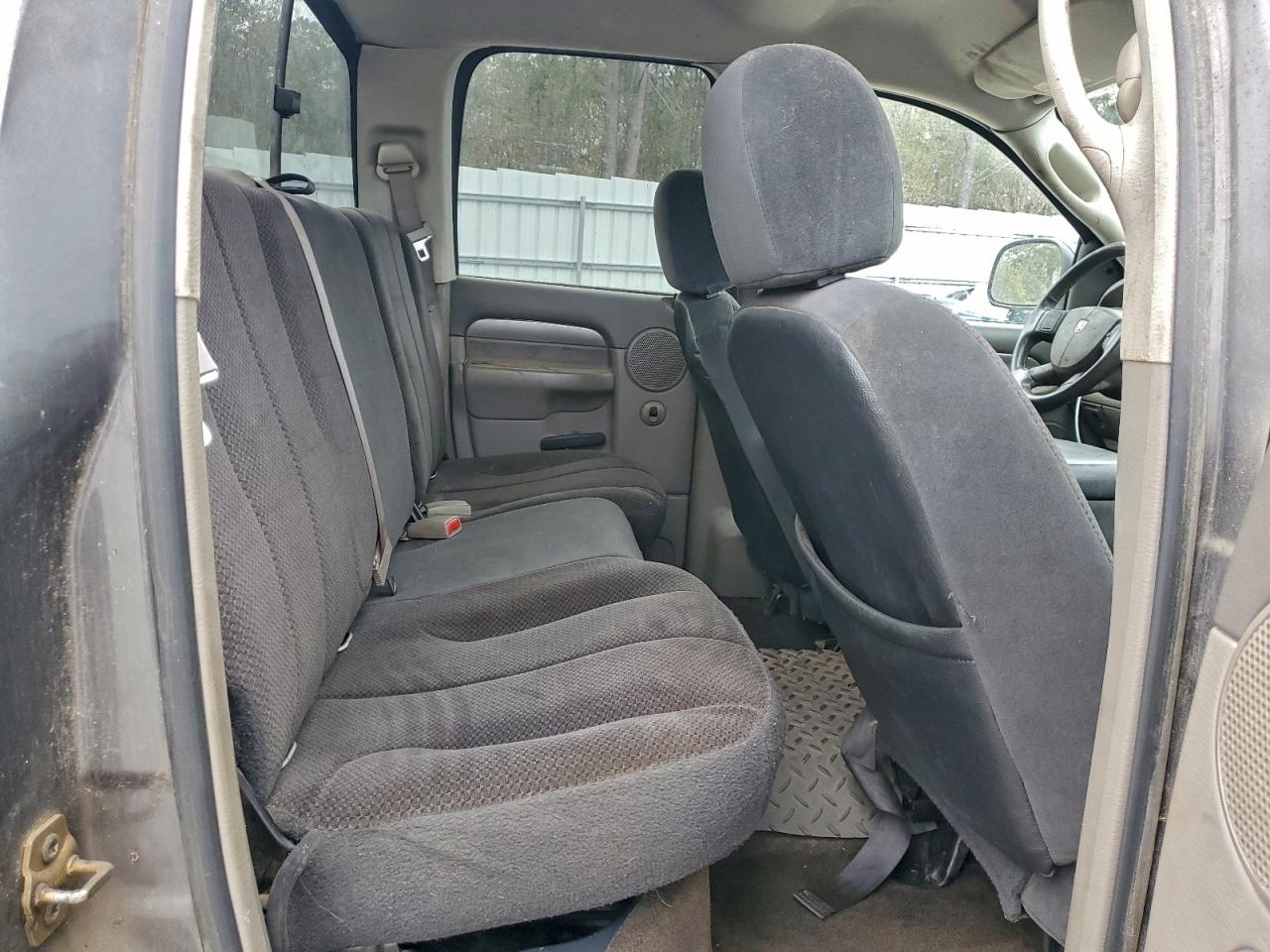 Dodge Ram 1500 St Image 9