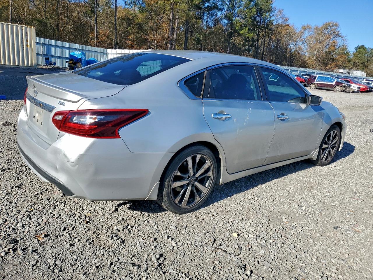 Nissan Altima 2.5 Image 2