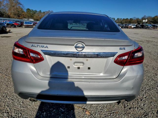 Nissan Altima 2.5 Image 5