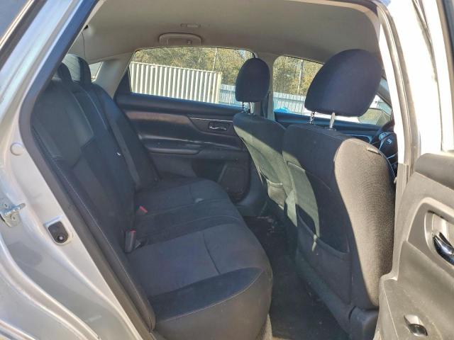 Nissan Altima 2.5 Image 10