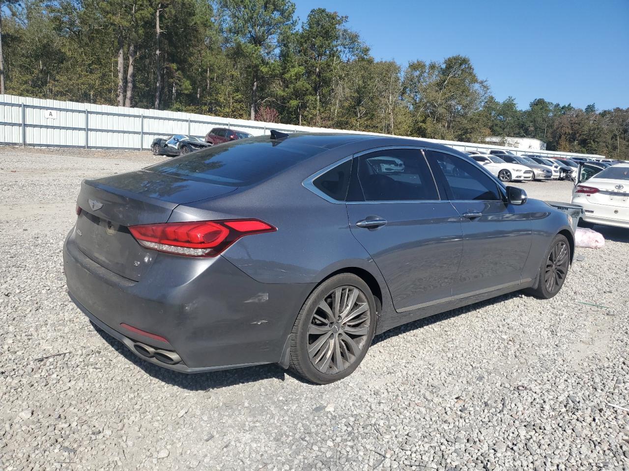 Hyundai Genesis 5.0l Image 10