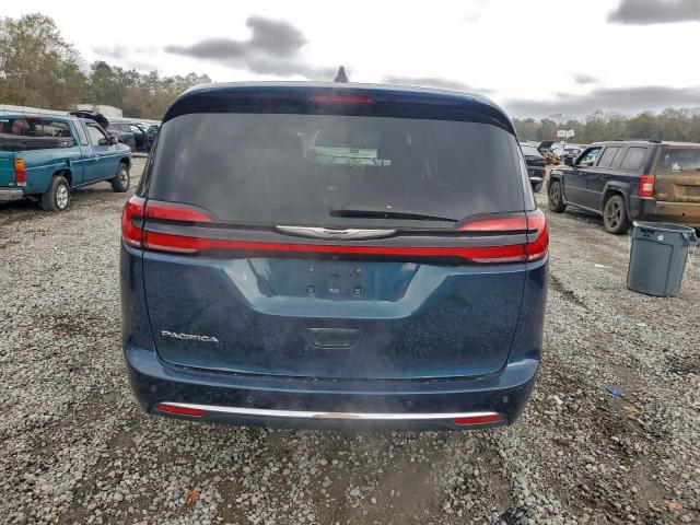 Chrysler Pacifica Touring L Image 2