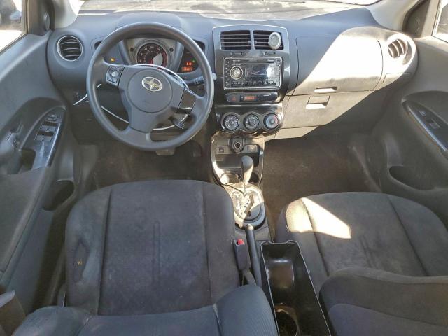 Toyota Scion Image 11