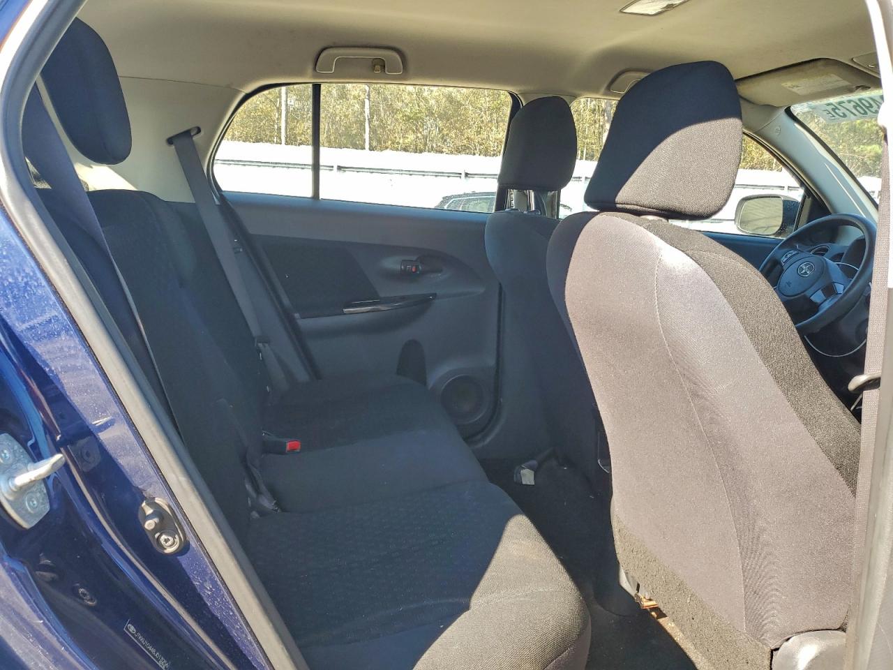 Toyota Scion Image 8