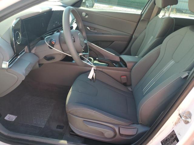 Hyundai ELANTRA Sel Image 9