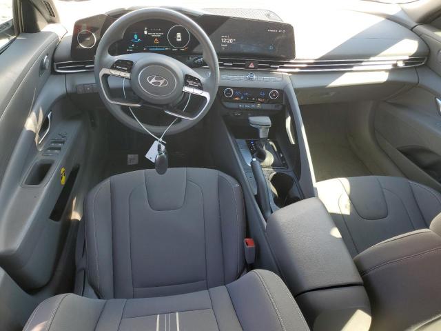 Hyundai ELANTRA Sel Image 3