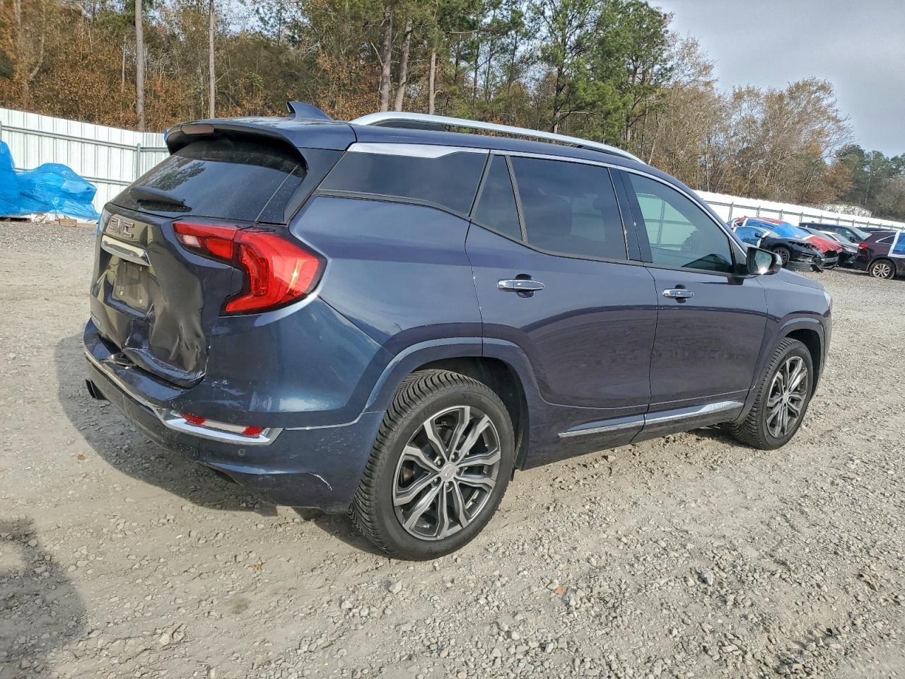 GMC Terrain Denali Image 3