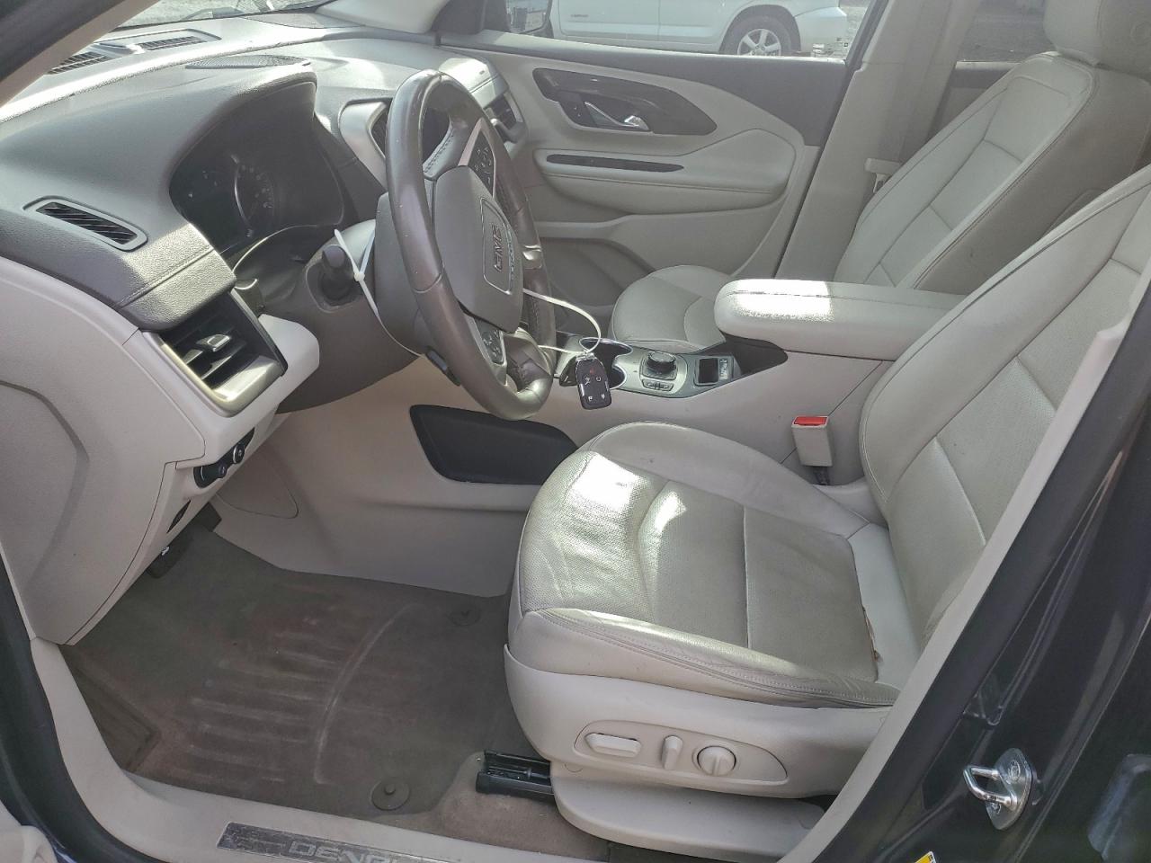 GMC Terrain Denali Image 8