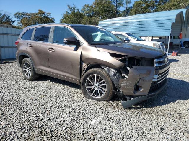 Toyota Highlander Se Image 9