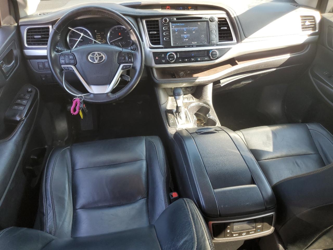 Toyota Highlander Se Image 3
