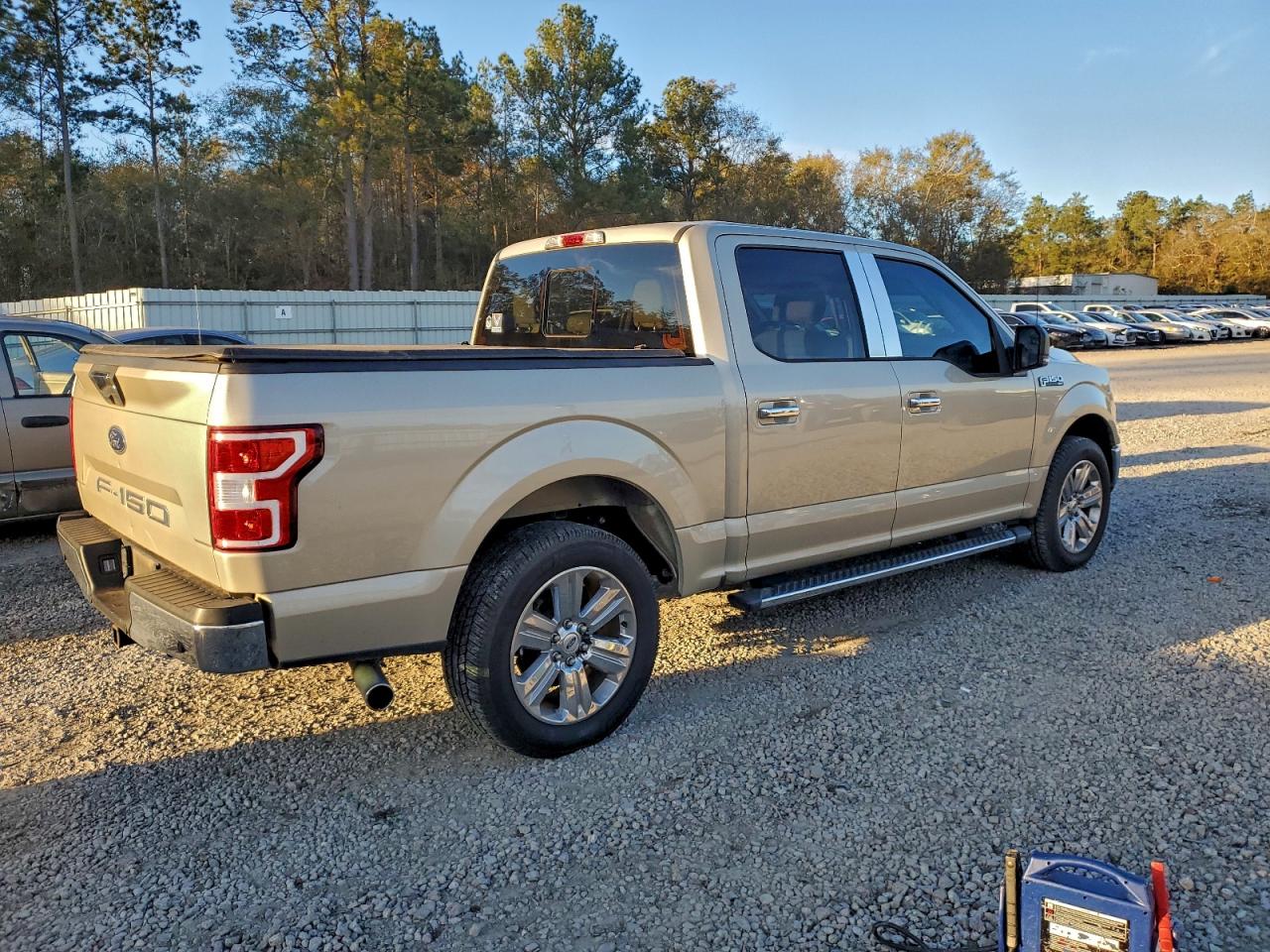 Ford F-150 Supercrew Image 4