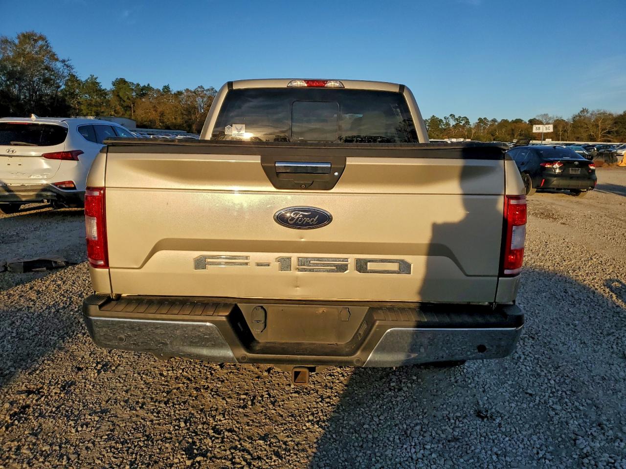Ford F-150 Supercrew Image 9